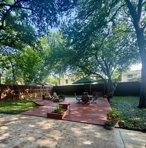 516 Woodhill Ct, Grapevine, TX 76051
