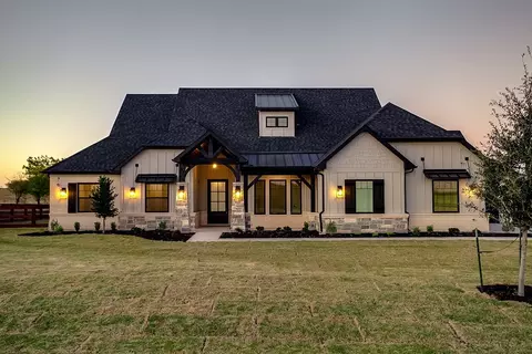 9453 Bluestem Ln, Dish, TX 76247