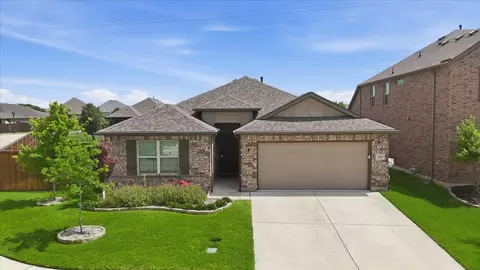 201 Black Alder Dr, Fort Worth, TX 76131