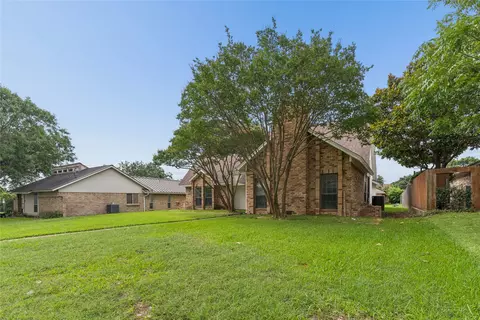 Exterior - 1503 Springtree Cir, Richardson, TX 75082 photo 5 of 11