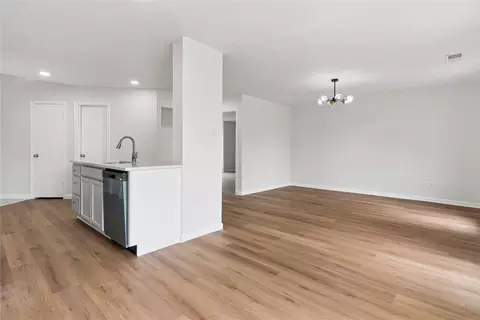 Living - 1503 Springtree Cir, Richardson, TX 75082 photo 7 of 8
