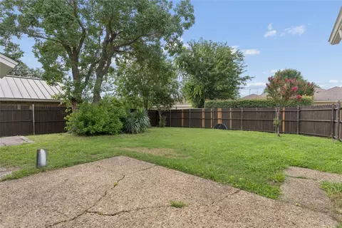 Exterior - 1503 Springtree Cir, Richardson, TX 75082 photo 7 of 11