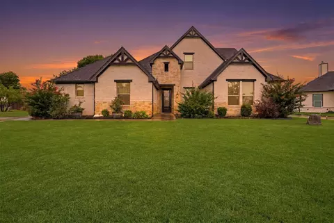 12424 Iris Ct, Fort Worth, TX 76126