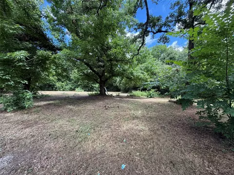7813 Lowery Rd, Fort Worth, TX 76120