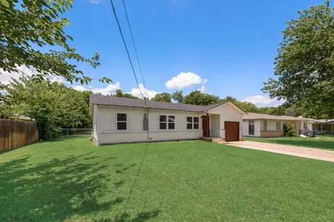 827 Taylor St, Lancaster, TX 75134