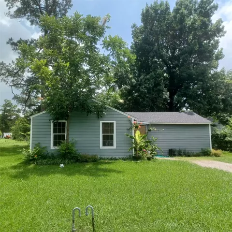 1309 S 5th St, Bonham, TX 75418