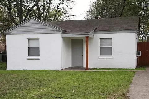 9217 N Dodson Dr, White Settlement, TX 76108