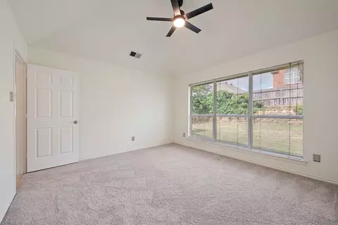 Bedroom - 2907 Clairemont Ln, Euless, TX 76039 photo 4 of 7