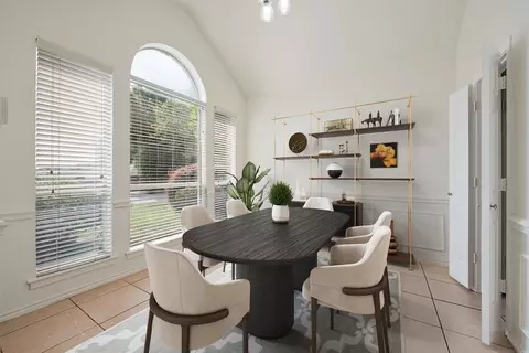 Dining - 2907 Clairemont Ln, Euless, TX 76039 photo 1 of 1