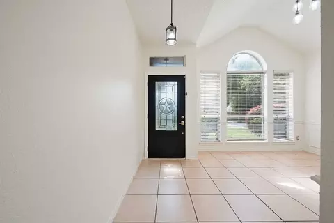 Entry Way - 2907 Clairemont Ln, Euless, TX 76039 photo 1 of 1