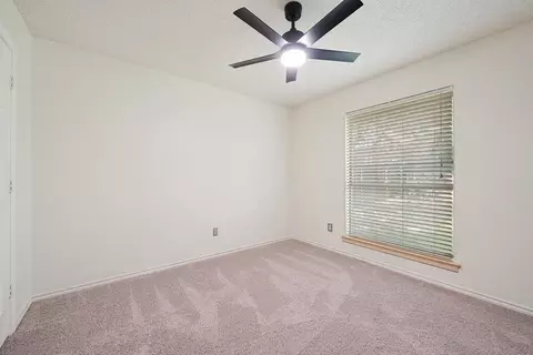 Bedroom - 2907 Clairemont Ln, Euless, TX 76039 photo 6 of 7