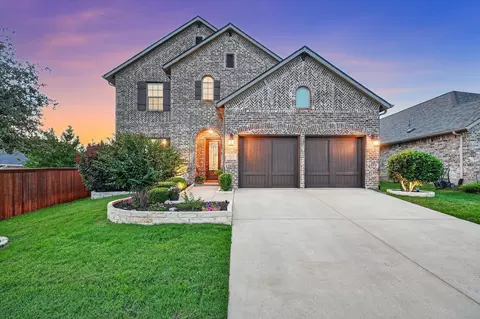 1812 Briscoe Dr, Lantana, TX 76226