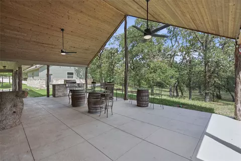 722 Three Skillet Rd, Springtown, TX 76082