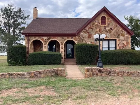 1163 State Highway 70 N, Rotan, TX 79546