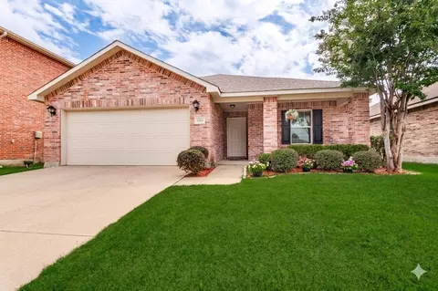 9010 Cloudveil Dr, Arlington, TX 76002