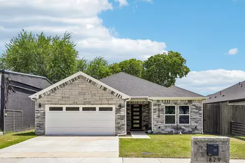 1829 Galveston St, Grand Prairie, TX 75051