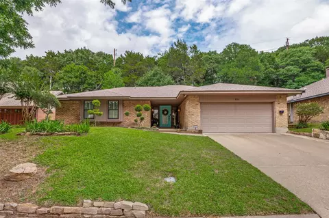 826 Cherlynne Dr, Cedar Hill, TX 75104