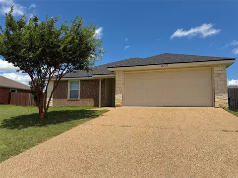 Exterior - 2005 Sabine Dr, Waco, TX 76708 photo 2 of 6