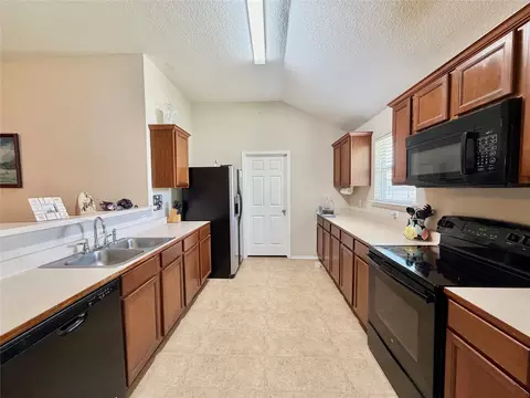 Kitchen - 2005 Sabine Dr, Waco, TX 76708 photo 2 of 3