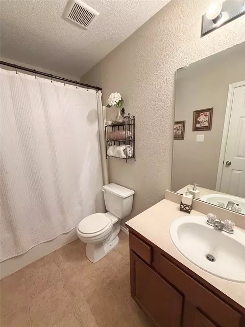 Bath - 2005 Sabine Dr, Waco, TX 76708 photo 2 of 2