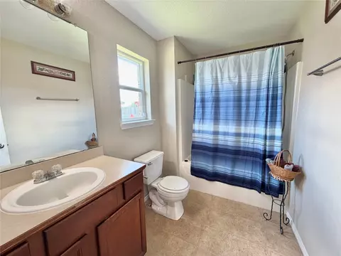 Bath - 2005 Sabine Dr, Waco, TX 76708 photo 1 of 2