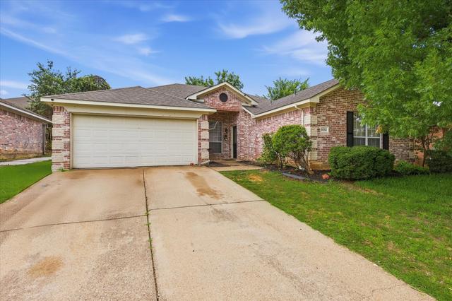 5002 Bayberry Dr, Arlington, TX 76017
