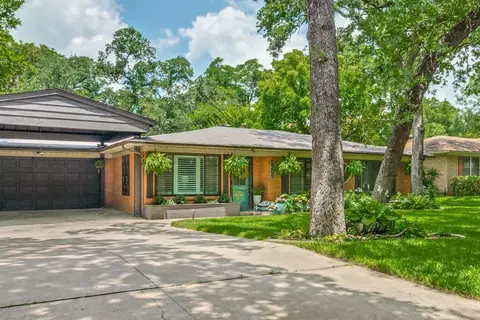 1205 Barker St, Arlington, TX 76012