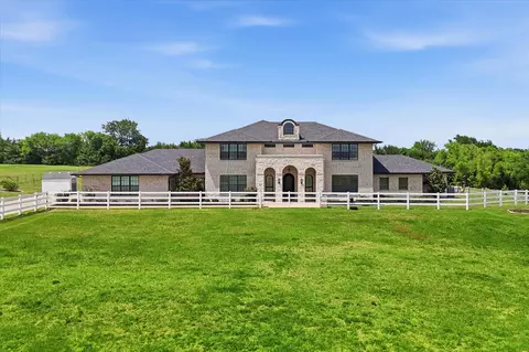 89 Thornwood Ln, Van Alstyne, TX 75495