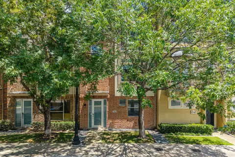2702 Floyd St, Dallas, TX 75204