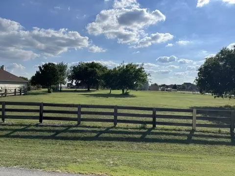 000 High Meadows Ct, Decatur, TX 76234