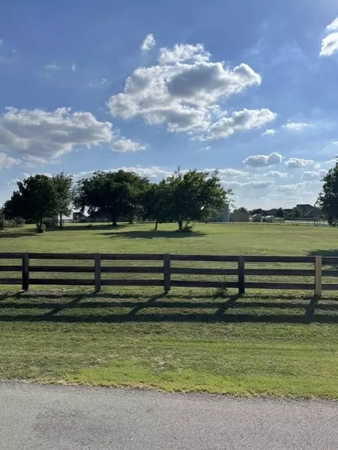 000 High Meadows Ct, Decatur, TX 76234