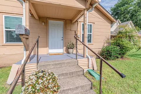 1415 N College St, Mckinney, TX 75069