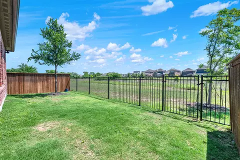 Exterior - 720 Skyview Ct, Celina, TX 75009 photo 9 of 11