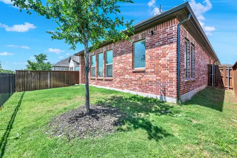 Exterior - 720 Skyview Ct, Celina, TX 75009 photo 7 of 11