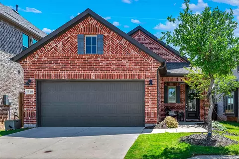 720 Skyview Ct, Celina, TX 75009