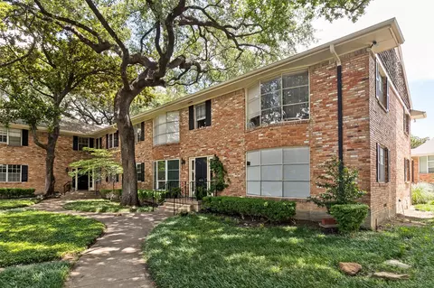 3031 Mahanna Springs Dr #B, Dallas, TX 75235