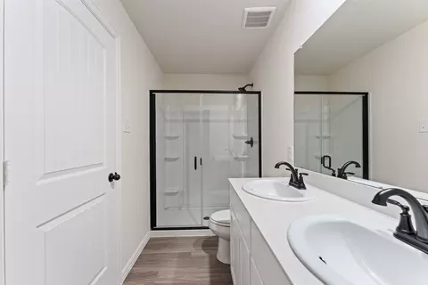 Bath - 11404 Themis Ct, Lorena, TX 76655 photo 1 of 3