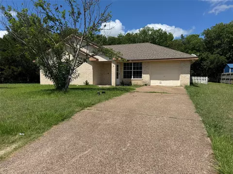 1307 Luanne, Bellmead, TX 76705