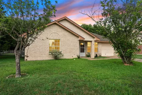 1307 Luanne, Bellmead, TX 76705