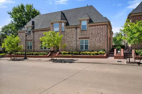 8232 Bridge St, North Richland Hills, TX 76180