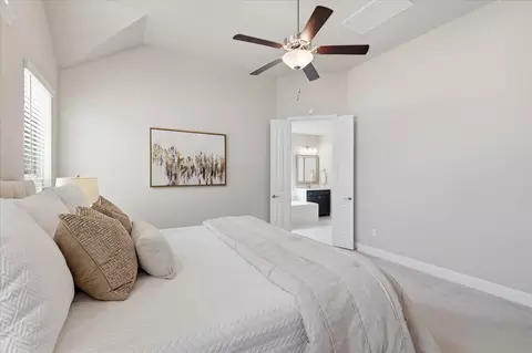 Bedroom - 6612 Dolan Falls Dr, Argyle, TX 76226 photo 2 of 6