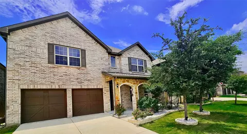 3744 Holly Brook Dr, Fort Worth, TX 76244