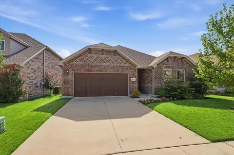8312 Pine Meadows Dr, Fort Worth, TX 76137