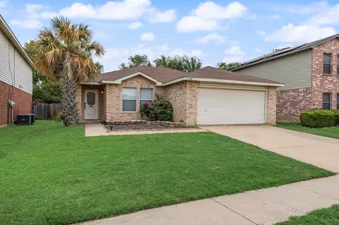 5600 Wiltshire Dr, Fort Worth, TX 76135