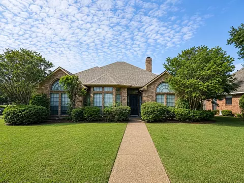 2564 Morning Glory Dr, Richardson, TX 75082