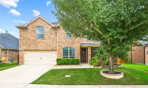1374 Sandhurst Dr, Roanoke, TX 76262