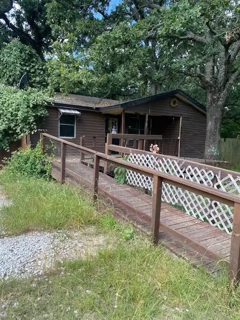 140 Garrett Ln, Gun Barrel City, TX 75156