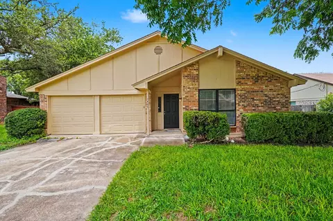 1405 Trammell Dr, Benbrook, TX 76126