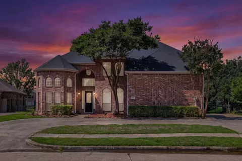 8406 Bridgewater Dr, Rowlett, TX 75088