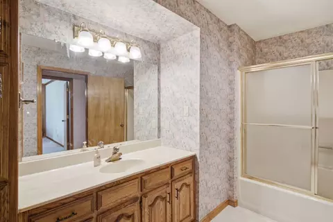 Bath - 7900 Highway 6, De Leon, TX 76444 photo 6 of 7